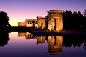 Templo de Debod en Madrid con entrada gratuita y vista exterior del monumento egipcio